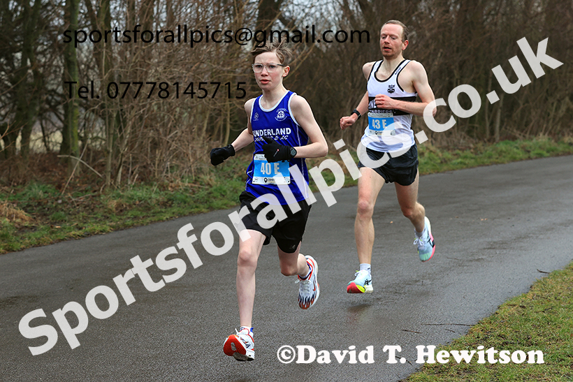 Senior Men and Over-35s to 49s Mens 2025 NECAA Royal Signals Road Relays Champs.,  Hetton Lyons Country Park, Hetton le Hole, County Durham. Photo: David T. Hewitson/Sports for All Pics